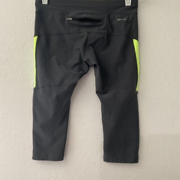 NIKE DRI FIT ATHLETIC LEGGINGS WORKOUT CAPRI PANTS GYM YOGA - Picture 5 of 12